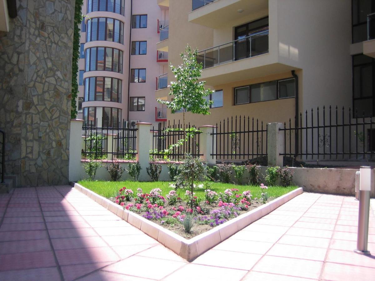 סאני ביץ' Chateau Del Mar Holiday Apartments מראה חיצוני תמונה