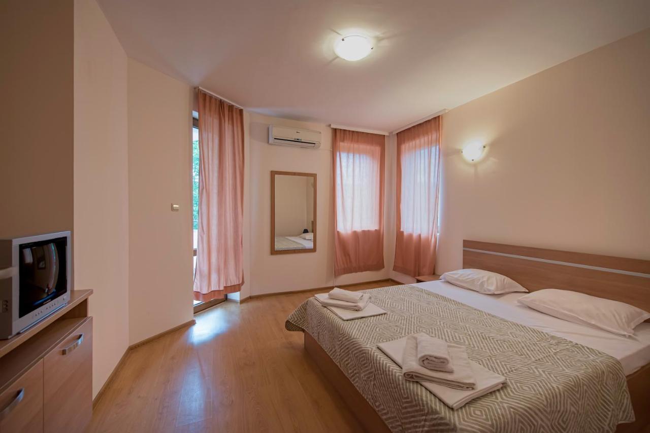 סאני ביץ' Chateau Del Mar Holiday Apartments מראה חיצוני תמונה