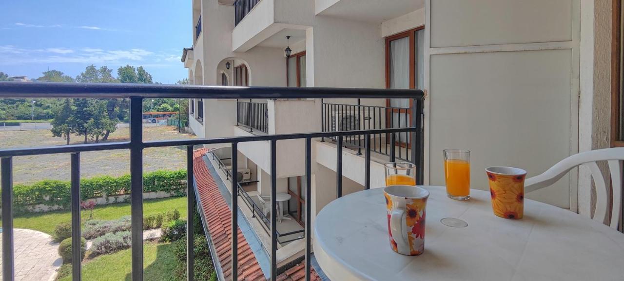 סאני ביץ' Chateau Del Mar Holiday Apartments מראה חיצוני תמונה
